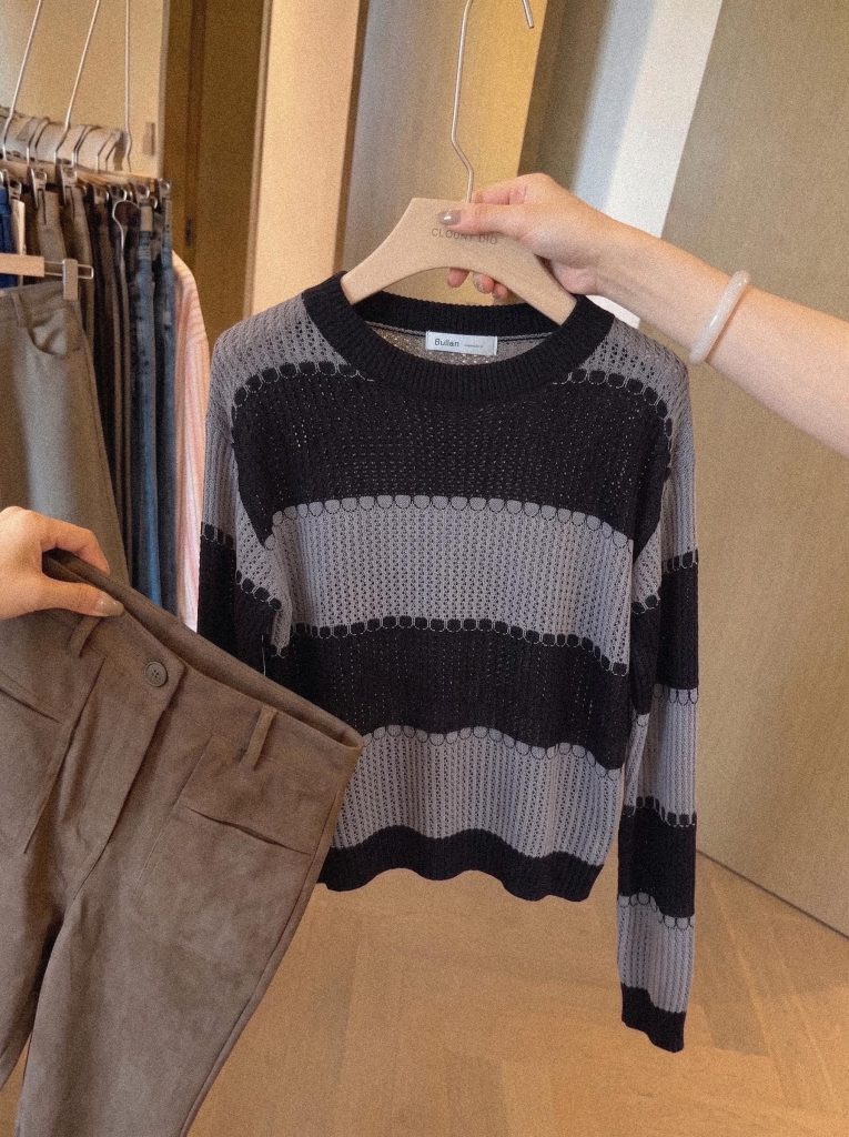 Korean Style Gray Striped Cutout Knit Sweater Women Short Cropped Long Sleeve Top