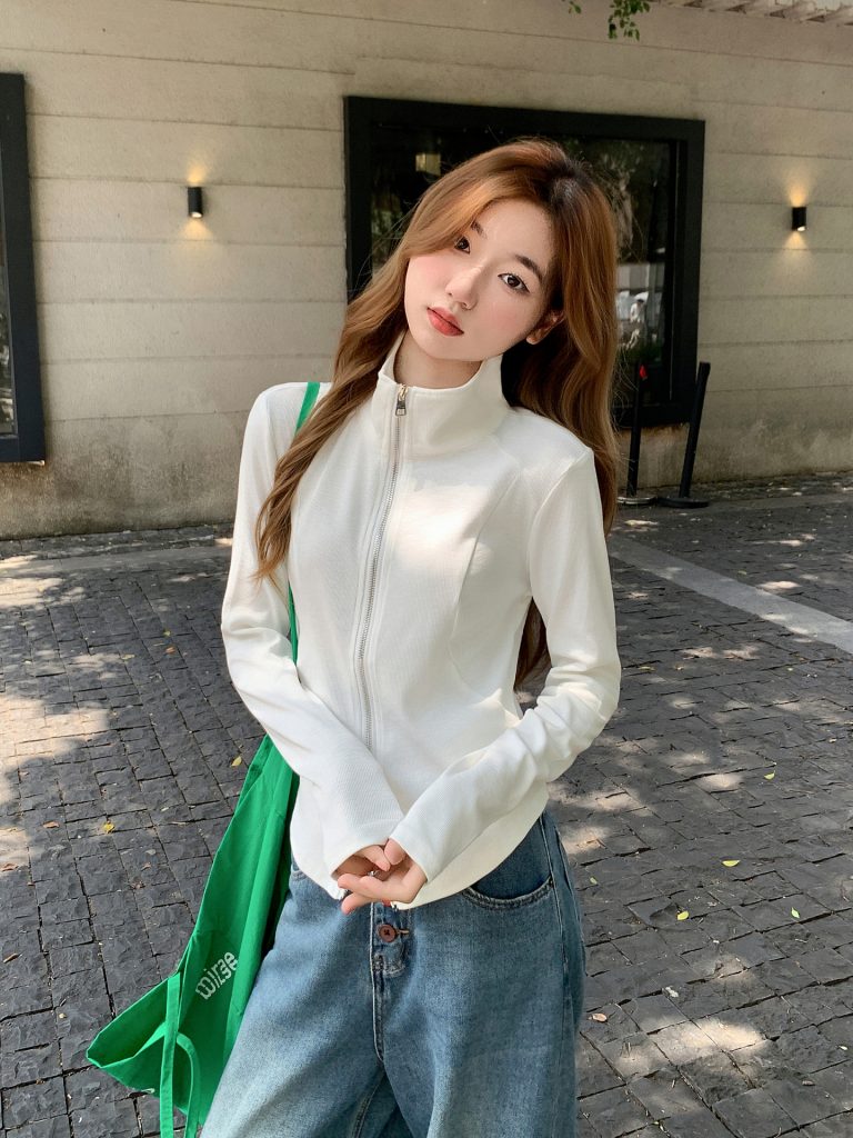 Women's Slim Fit Zip-Up Knit Cardigan with Stand Collar Long Sleeves